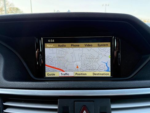 Used 2010 Mercedes-Benz E 350 Sedan image 15