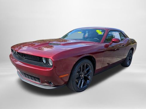 Used 2021 Dodge Challenger SXT w/ Plus Package RWD image 8