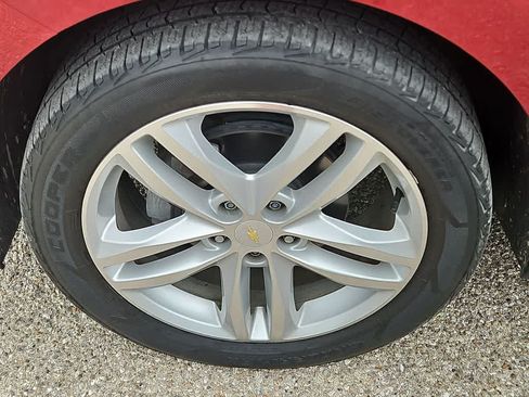 Used 2018 Chevrolet Equinox Premier FWD image 12