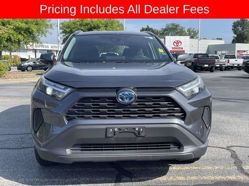 Used 2024 Toyota RAV4 XLE AWD/4WD image 8
