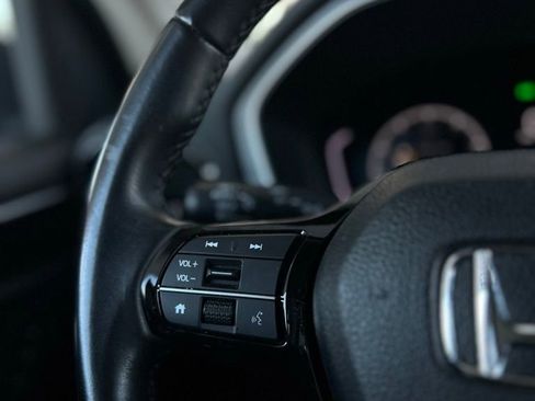 Certified 2023 Honda Pilot Touring image 17