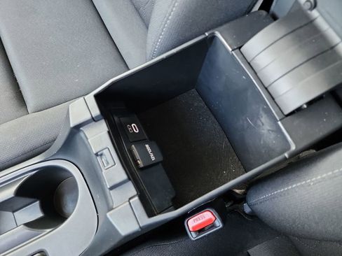 Used 2023 Toyota Corolla LE image 32