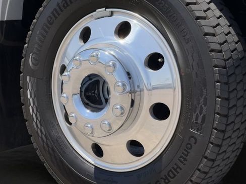 Used 2026 Ford F450 Platinum w/ FX4 Off-Road Package AWD/4WD image 20