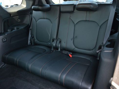 Used 2025 Honda Pilot TrailSport image 13