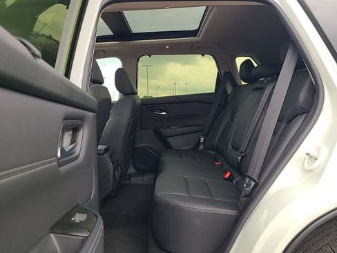 Used 2024 Nissan Rogue SL w/ SL Premium Package AWD/4WD image 25