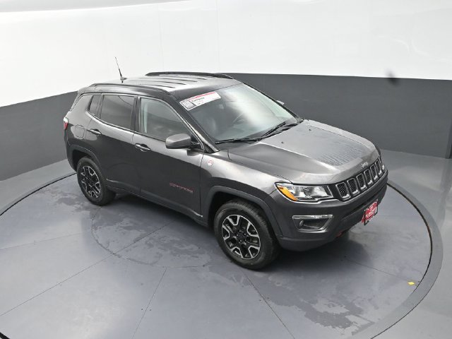 Used 2019 Jeep Compass Trailhawk AWD/4WD image 24