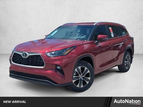 New 2026 Toyota Highlander XLE AWD/4WD image 1