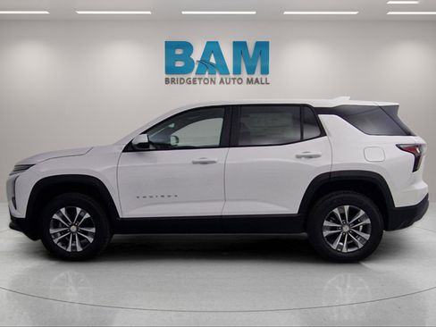 New 2026 Chevrolet Equinox LT w/ LPO, Floor Liner Package image 4