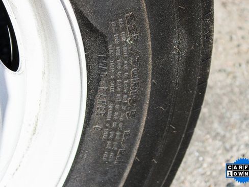 Used 2024 Isuzu NPR HD image 34