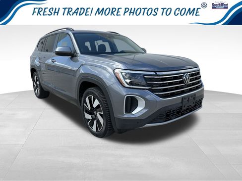 Used 2024 Volkswagen Atlas SE FWD image 1