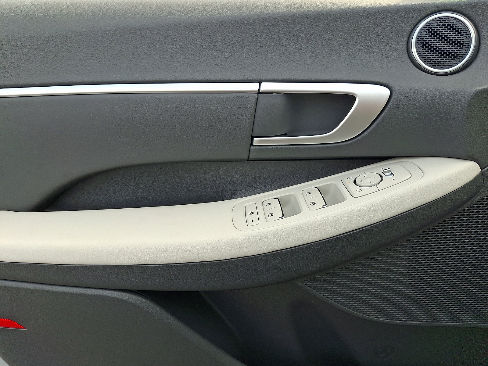 Used 2025 Hyundai Sonata SEL AWD/4WD image 11