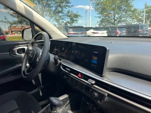 Certified 2024 Kia Sorento LX FWD image 35