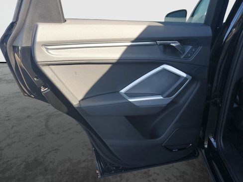 Used 2025 Audi Q3 2.0T Premium Plus w/ Premium Plus Package AWD/4WD image 17