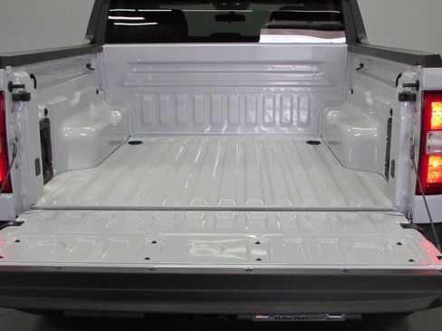 New 2025 Ford Maverick XLT w/ XLT Luxury Package image 13