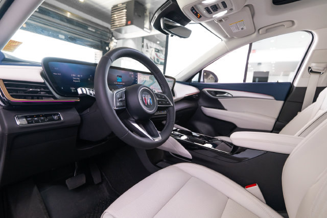 Used 2026 Buick Envision Avenir AWD/4WD image 4
