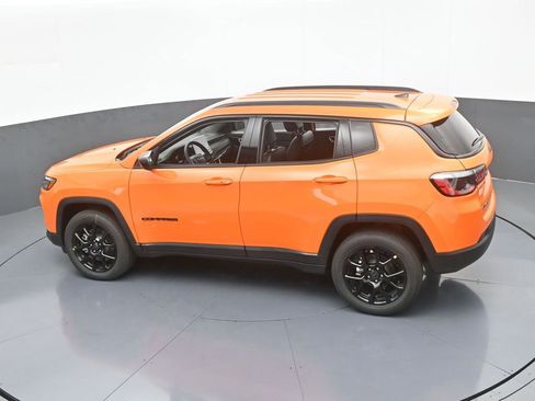 Used 2026 Jeep Compass Latitude AWD/4WD image 36