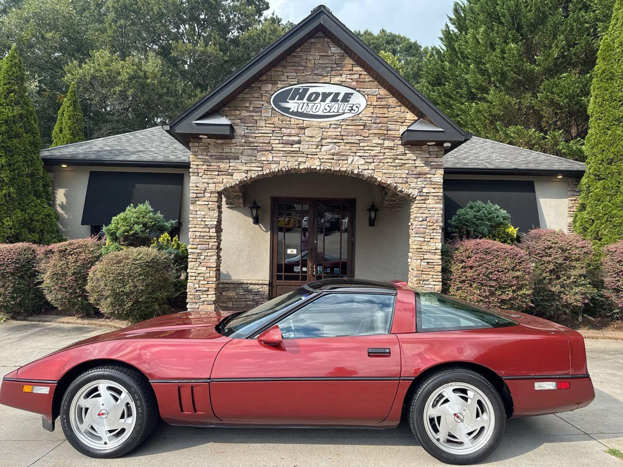 Used 1988 Chevrolet Corvette Coupe RWD image 1