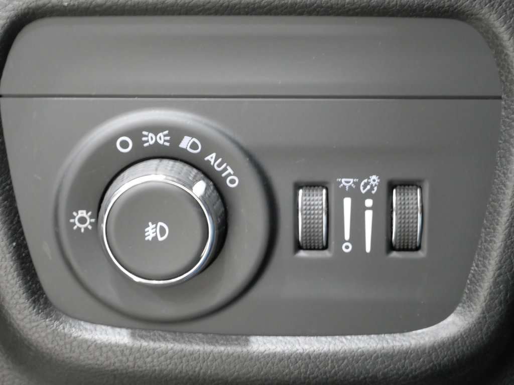 Used 2022 Jeep Grand Cherokee L Limited AWD/4WD image 15