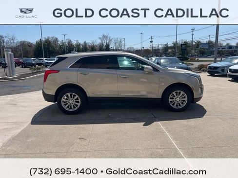 Used 2017 Cadillac XT5 FWD image 4