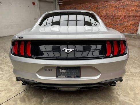 Certified 2018 Ford Mustang Coupe image 4