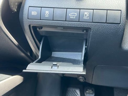 Used 2020 Toyota Camry LE w/ Carpet Mat Package FWD image 17