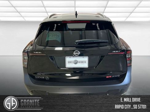 New 2026 Nissan Kicks SR w/ SR Premium Package AWD/4WD image 4
