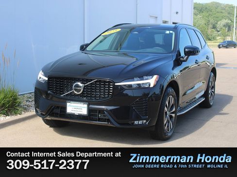 Used 2025 Volvo XC60 B5 Core AWD/4WD image 23