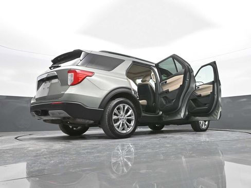 Used 2020 Ford Explorer XLT w/ Equipment Group 202A image 47