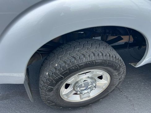 Used 2015 Ford F250 XLT w/ XLT Interior Package AWD/4WD image 4