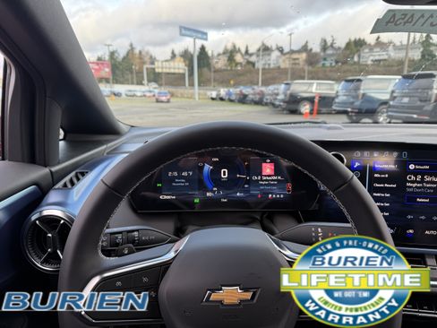 New 2026 Chevrolet Equinox EV LT image 14