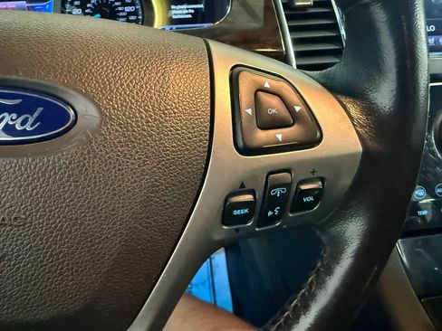 Used 2013 Ford Taurus Limited FWD image 34