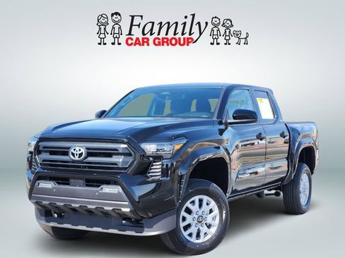 Certified 2025 Toyota Tacoma SR5 image 1