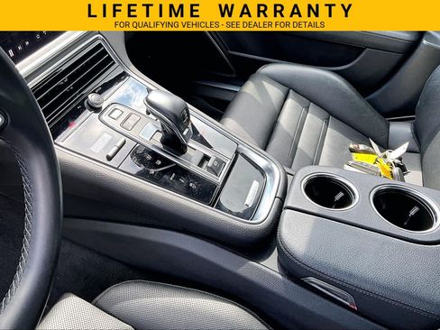 Used 2021 Porsche Panamera image 15