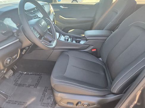 New 2026 Jeep Grand Cherokee L 4WD image 17