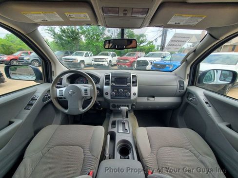 Used 2017 Nissan Frontier SV w/ SV Value Truck Package RWD image 17