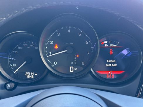 Used 2025 Porsche Macan image 29