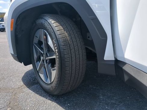 Used 2025 Hyundai Tucson SEL FWD image 36