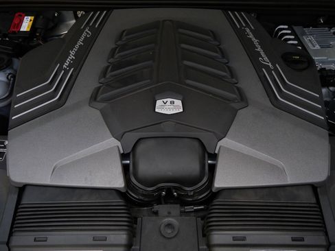 Used 2022 Lamborghini Urus AWD/4WD image 26