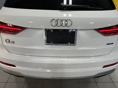 Certified 2023 Audi Q3 2.0T Premium w/ Convenience Package AWD/4WD image 39