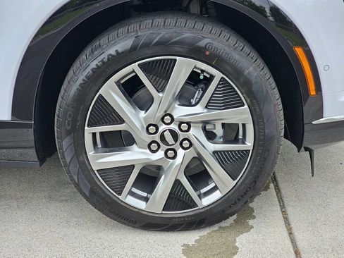 New 2026 Cadillac Optiq Luxury 1 AWD/4WD image 9
