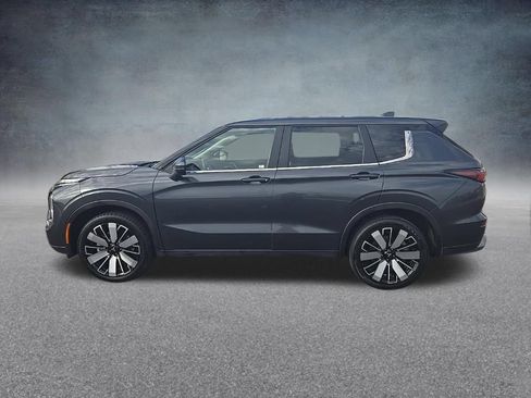Used 2025 Mitsubishi Outlander SE FWD image 6