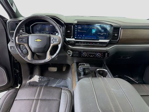 Used 2023 Chevrolet Silverado 1500 High Country AWD/4WD image 31