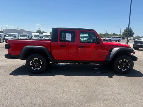 Used 2026 Jeep Gladiator Rubicon AWD/4WD image 9