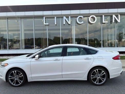 Used 2017 Ford Fusion Titanium FWD image 2