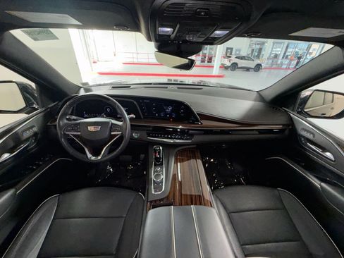 Used 2023 Cadillac Escalade Premium Luxury w/ Performance Package AWD/4WD image 23