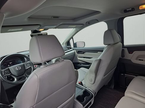 Used 2023 Honda Odyssey EX-L image 13