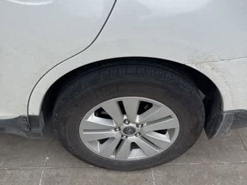 Used 2018 Subaru Outback 2.5i Premium image 8