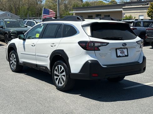 Certified 2024 Subaru Outback Premium AWD/4WD image 5