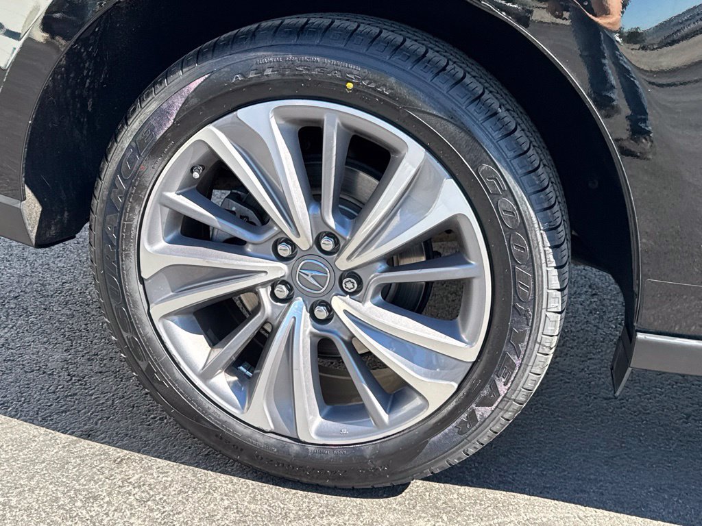 Certified 2018 Acura MDX w/ Technology Package FWD image 9