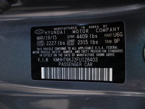 Used 2015 Hyundai Genesis 3.8 RWD image 40